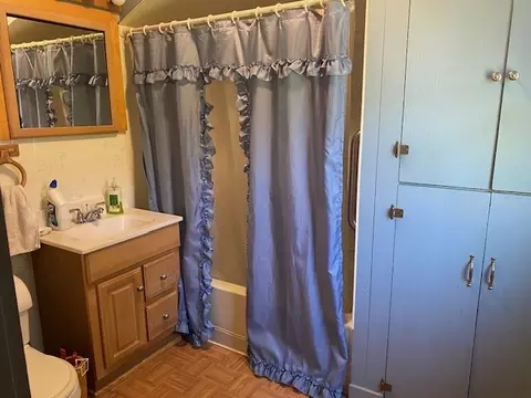 Bath - 2510 3rd St, Peru, IL 61354 photo 1 of 2