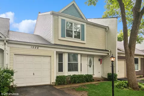 1554 N Dartmoor Ave, Palatine, IL 60067