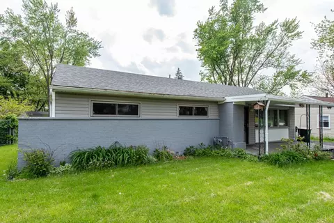 460 Birchwood Dr, Antioch, IL 60002