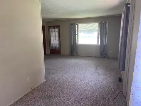 989 Monroe Dr, Freeport, IL 61032 photo 5