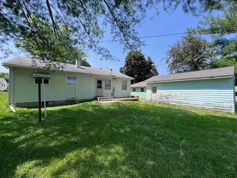 989 Monroe Dr, Freeport, IL 61032 photo 14
