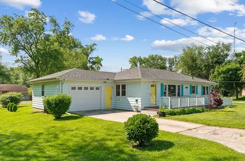 316 E 2nd St, Aroma Park, IL 60910