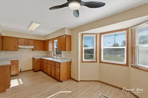 1384 S 3rd Ave, Kankakee, IL 60901 photo 5