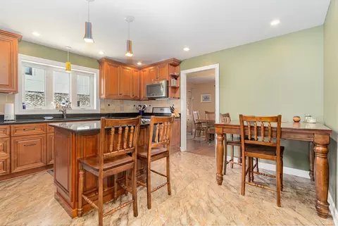 Kitchen - 5319 155th St, Oak Forest, IL 60452 photo 1 of 2