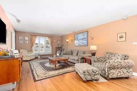 Living - 5319 155th St, Oak Forest, IL 60452 photo 1 of 2
