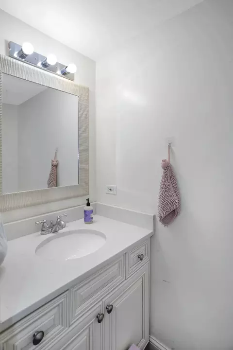 4522 Opal Dr, Hoffman Estates, IL 60192 photo 13