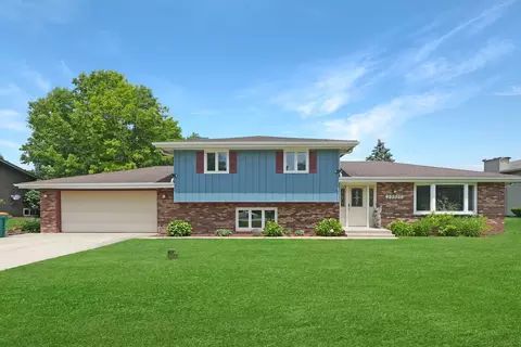 23920 W Plainsman Cir, Plainfield, IL 60586