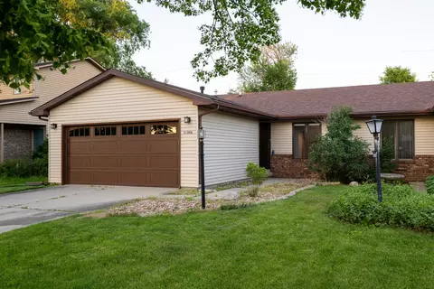 3108 Chatham Dr #A, Urbana, IL 61802