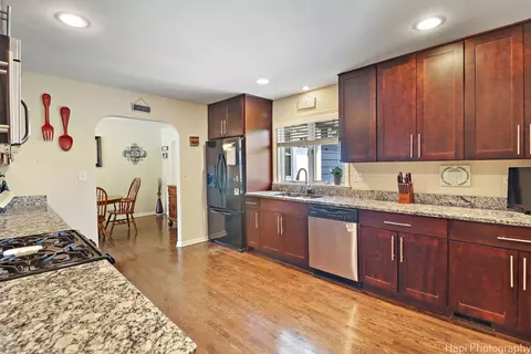 3608 W Clover Ave, Mchenry, IL 60050 photo 5