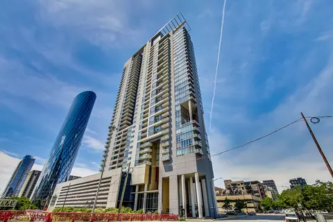737 W Washington Blvd #1308, Chicago, IL 60661