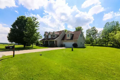 43 Nightingale Cir, Camargo, IL 61919