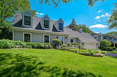 3683 Venard Rd, Downers Grove, IL 60515