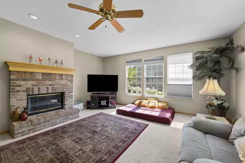 1365 Mulberry Ln, Cary, IL 60013 photo 15