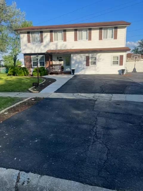 1053 Samson Dr, University Park, IL 60484
