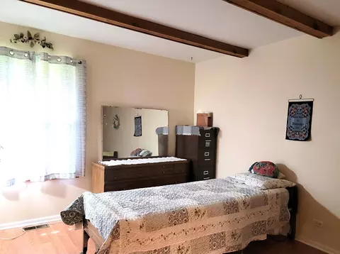 Bedroom - 561 Dunham Rd, Gurnee, IL 60031 photo 2 of 3
