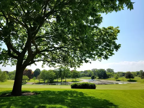 View/Area - 561 Dunham Rd, Gurnee, IL 60031 photo 1 of 2