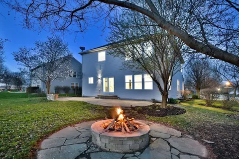 482 Gray Ave, Elburn, IL 60119 photo 8
