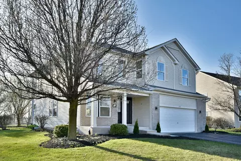 482 Gray Ave, Elburn, IL 60119 photo 2