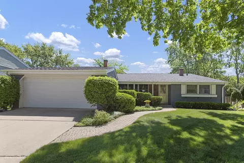 411 Weidner Rd, Buffalo Grove, IL 60089