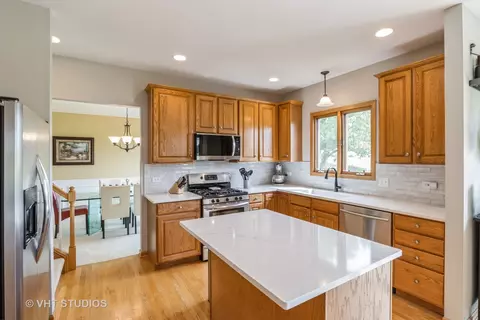 1951 Tunbridge Ct, Algonquin, IL 60102 photo 12