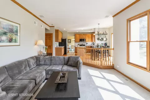 1951 Tunbridge Ct, Algonquin, IL 60102 photo 9