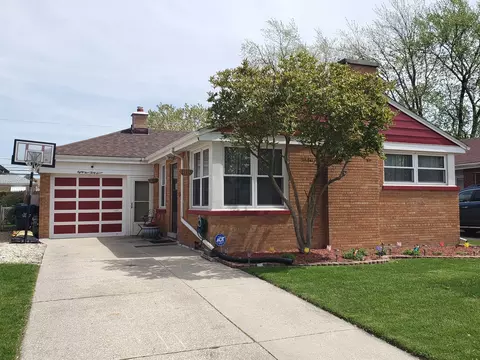 8937 S Utica Ave, Evergreen Park, IL 60805