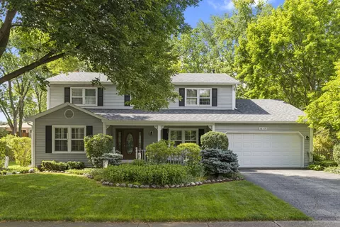 1212 Wilshire Dr, Naperville, IL 60540