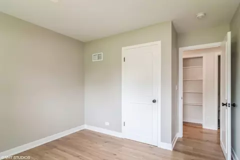 402 Surrey Rd, Bartlett, IL 60103 photo 10