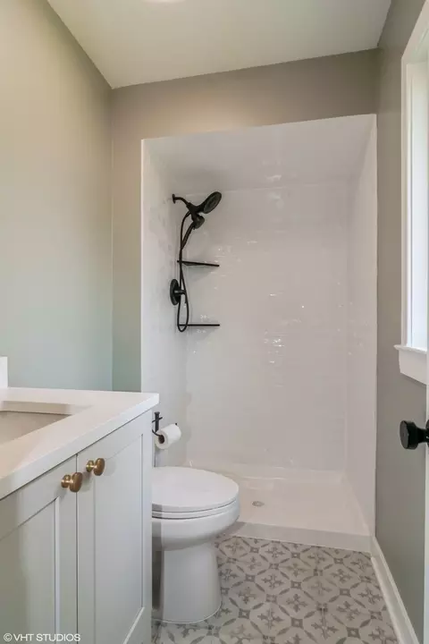 402 Surrey Rd, Bartlett, IL 60103 photo 9