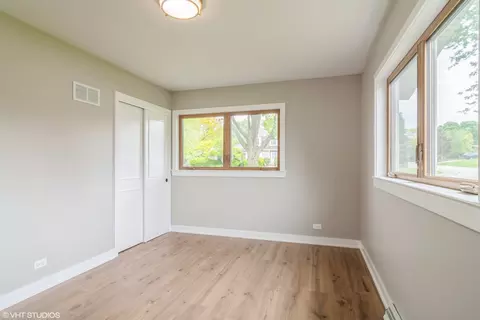 402 Surrey Rd, Bartlett, IL 60103 photo 11