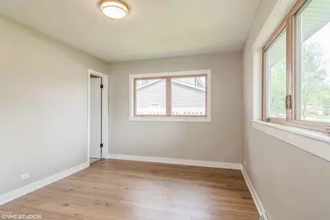 402 Surrey Rd, Bartlett, IL 60103 photo 7