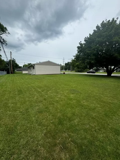 106 Circle Dr E, Montgomery, IL 60538 photo 17