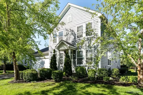 180 Atwell St, Elgin, IL 60124