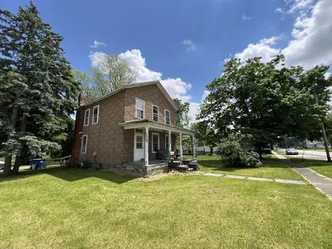 534 N 2nd St, Watseka, IL 60970