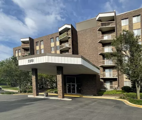 2201 S Grace St #505, Lombard, IL 60148