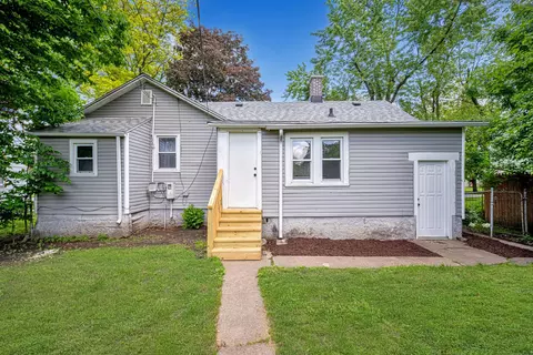 Exterior - 943 S 7th Ave, Kankakee, IL 60901 photo 5 of 6