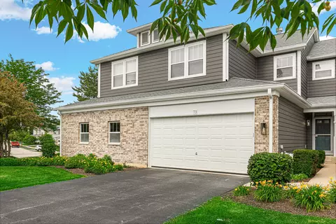 73 Woodview Dr, Glen Ellyn, IL 60137