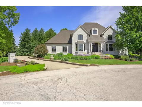 38 W672 Greenview Ct, Saint Charles, IL 60175