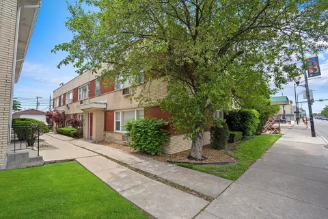 4347 W 63rd St #1B, Chicago, IL 60629