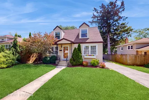 117 N 2nd Ave, Villa Park, IL 60181