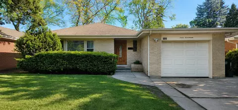 717 Oakton St, Park Ridge, IL 60068