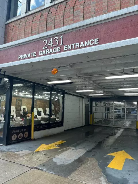 2431 N Clark St #77D, Chicago, IL 60614
