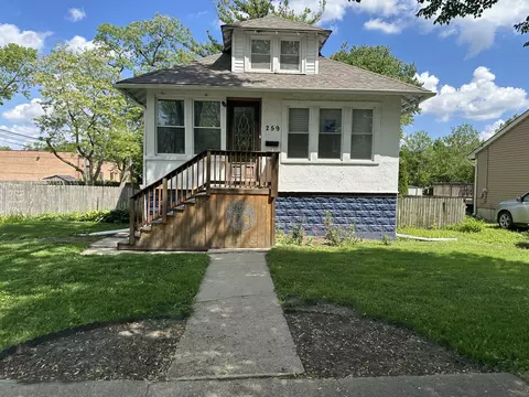 259 N Linden Ave, Westmont, IL 60559