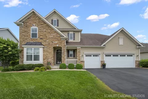 780 Ridgeview Ln, Sugar Grove, IL 60554