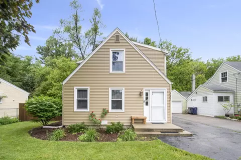 532 Willard Ave, Elgin, IL 60120