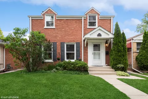 3816 Kirk St, Skokie, IL 60076