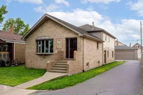 5614 S Moody Ave, Chicago, IL 60638
