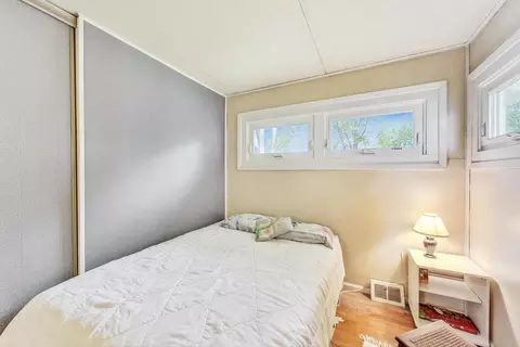 Bedroom - 2124 Nimitz Dr, Des Plaines, IL 60018 photo 3 of 4