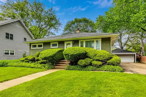Exterior - 2124 Nimitz Dr, Des Plaines, IL 60018 photo 3 of 13
