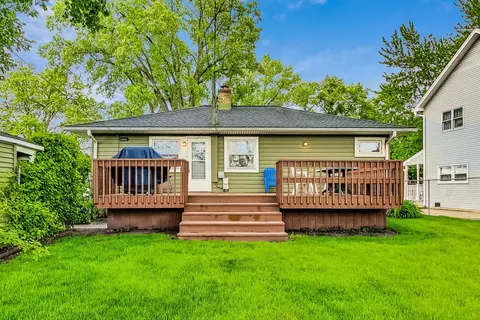 Exterior - 2124 Nimitz Dr, Des Plaines, IL 60018 photo 7 of 13